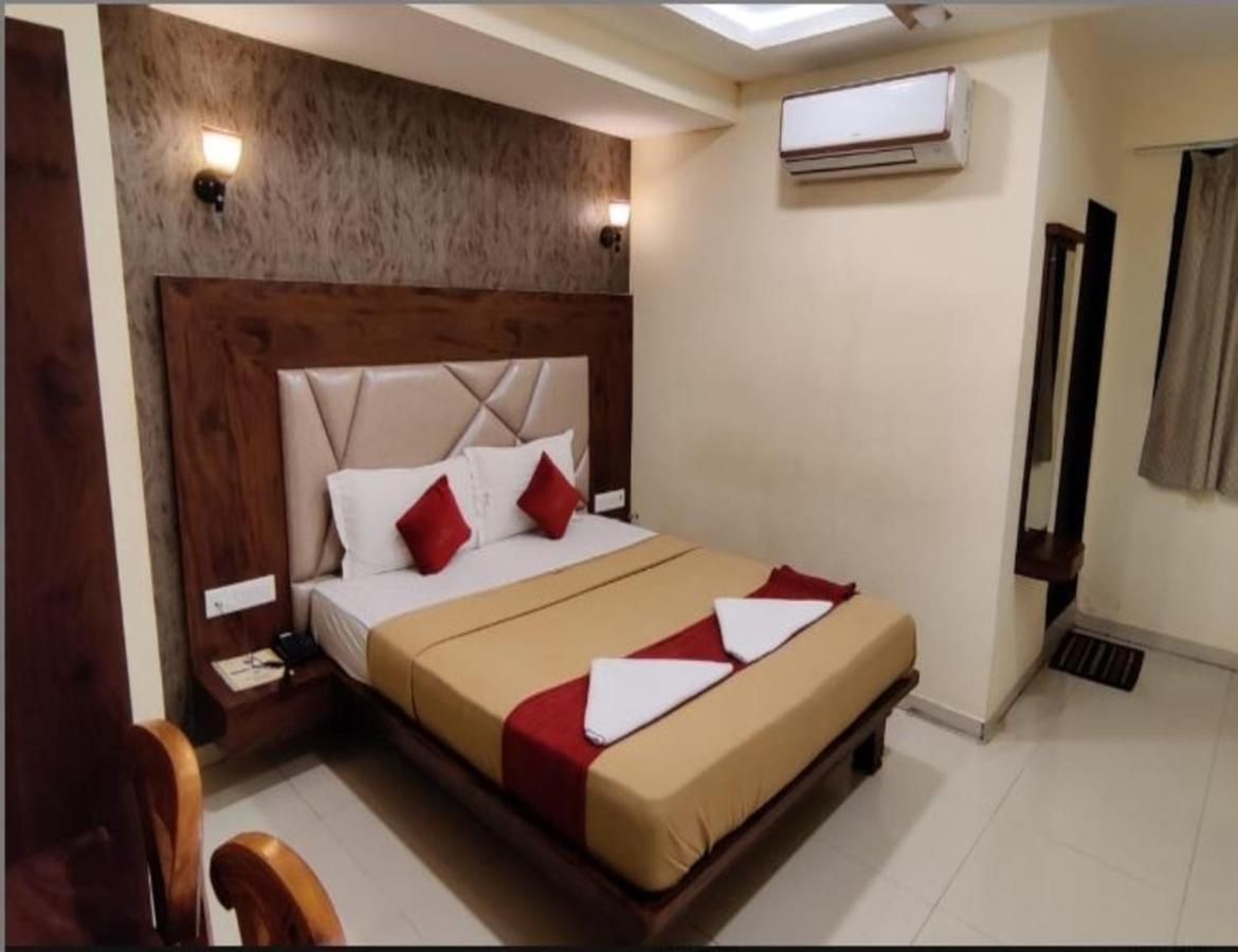 Hotel Samaira Residency,Dombivali Dive Exteriör bild
